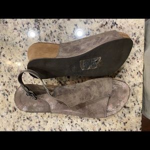 Pierre Dumas Wedges